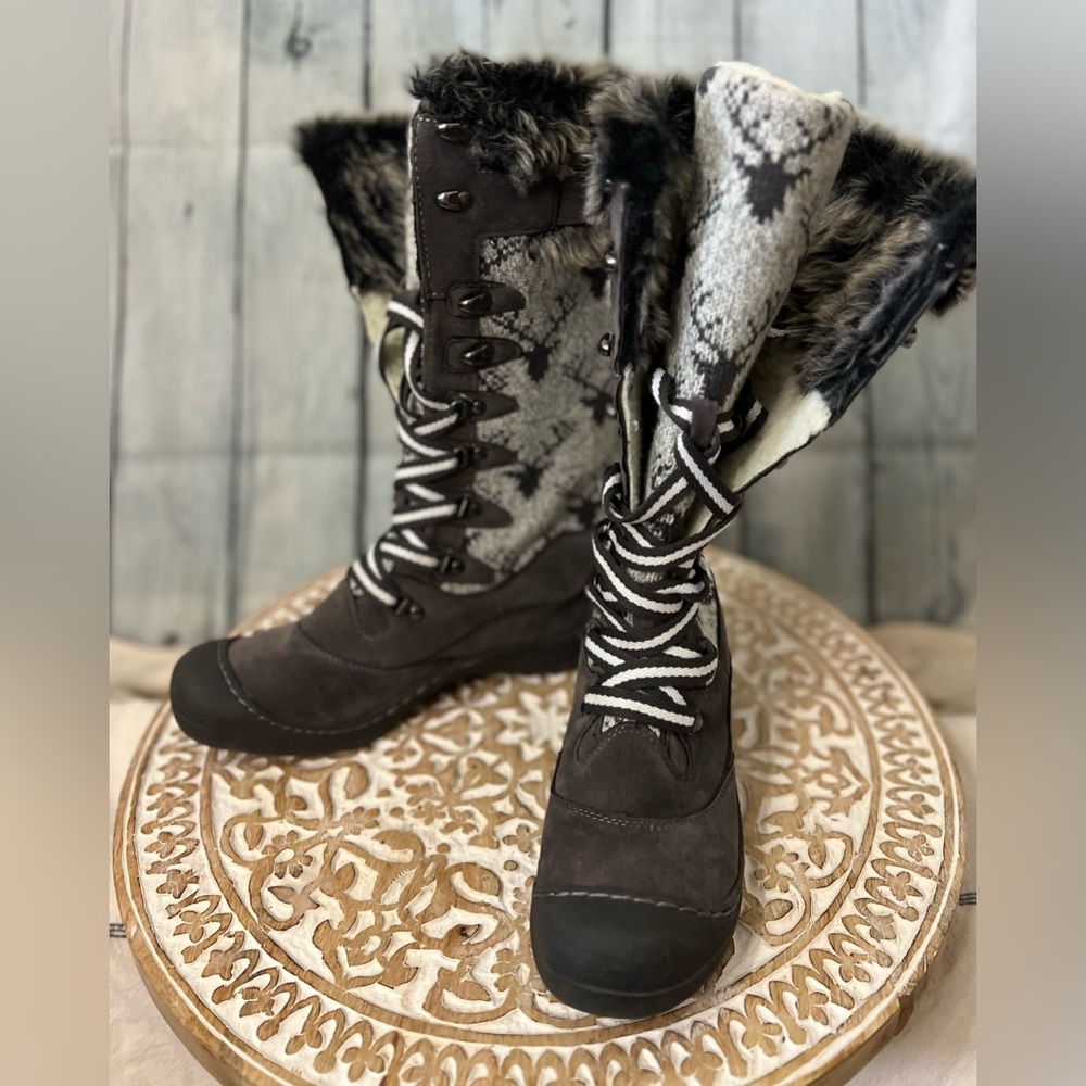 Muk Luks Woman’s Gwen Snowboots | Sz 7